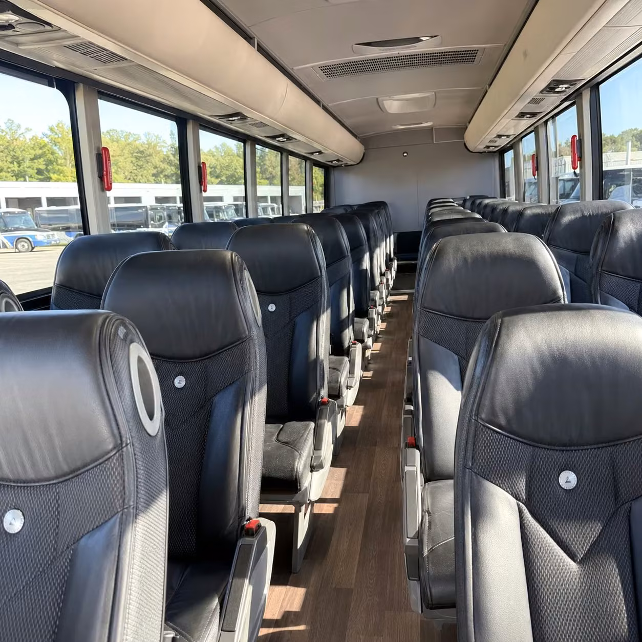 charter buses and minibuses to la s top museums and science centers